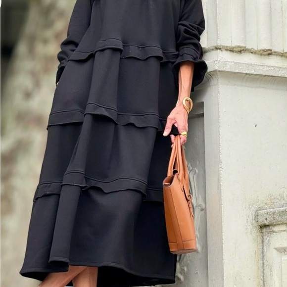 STYLEWE Black Tiered Dolman Sleeve Dress - Picture 2 of 2